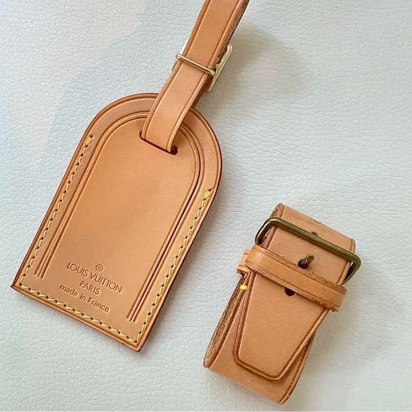 LOUIS VUITTON Leather Luggage Tag & Poignet Set 🧳 AMAZING CONDITION 🏷️ - Picture 9 of 10